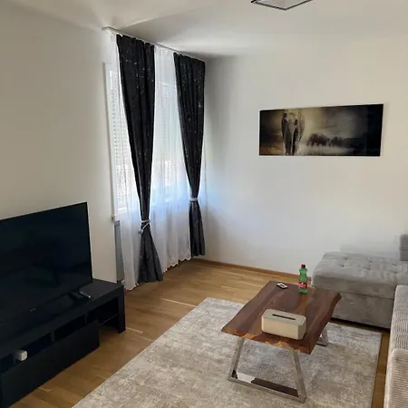 Apartament *
